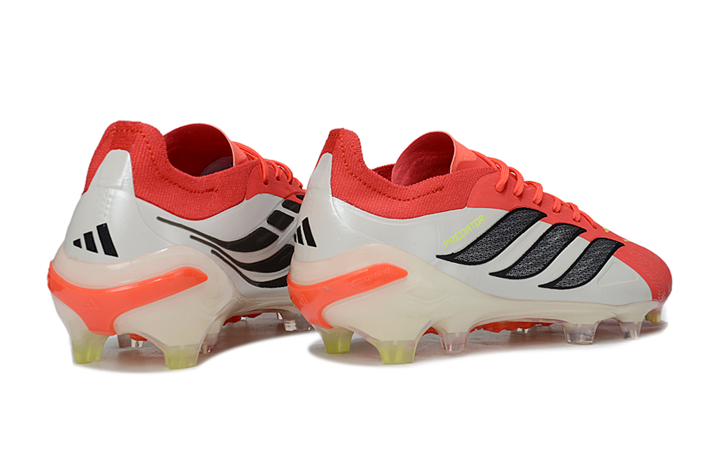 CHUTEIRA ADIDAS PREDATOR 26 CAMPO