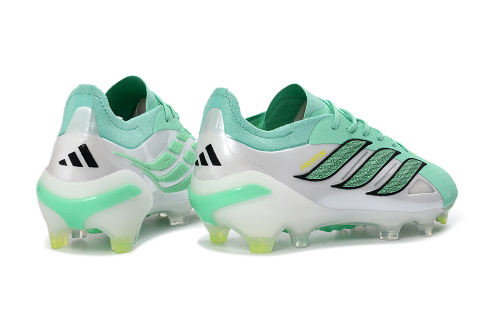 CHUTEIRA ADIDAS PREDATOR 26 CAMPO