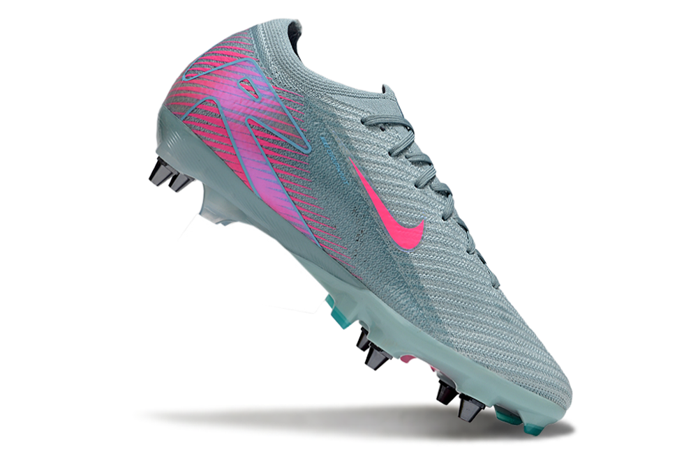 CHUTEIRA NIKE MERCURIAL VAPOR 16 TRAVA MISTA (removível)