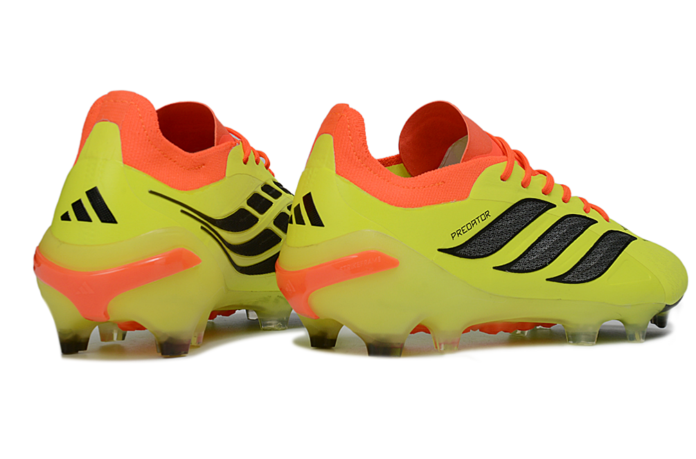 CHUTEIRA ADIDAS PREDATOR 26 CAMPO
