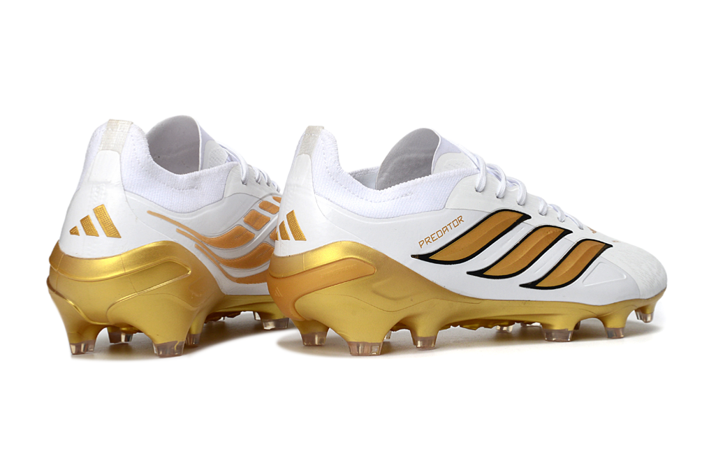 CHUTEIRA ADIDAS PREDATOR 26 CAMPO
