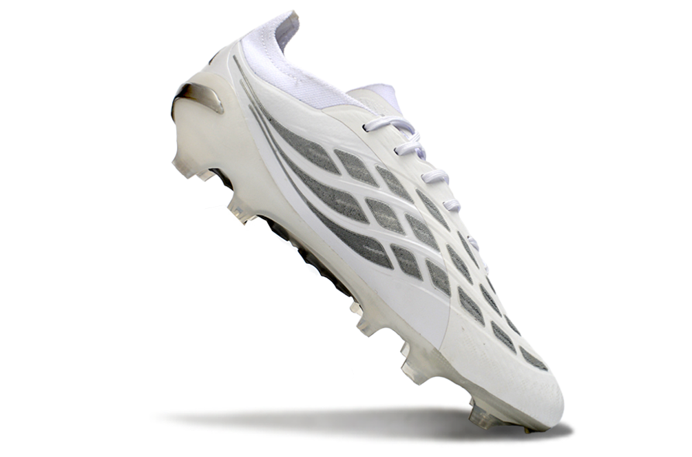 CHUTEIRA ADIDAS PREDATOR 26 CAMPO