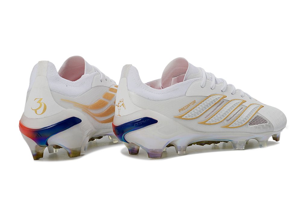 CHUTEIRA ADIDAS PREDATOR 26 CAMPO