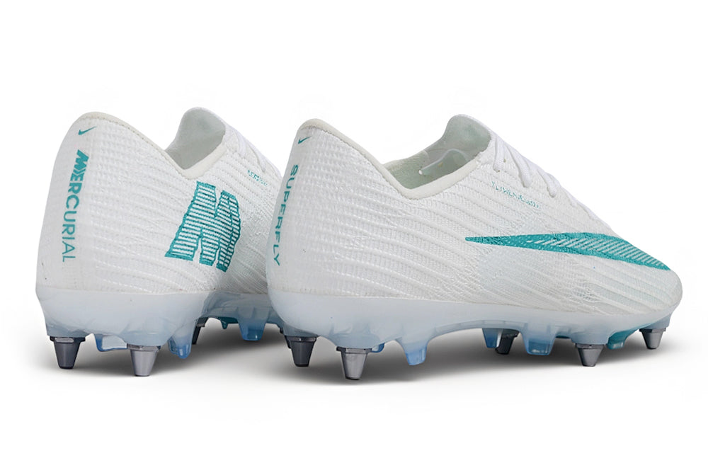 CHUTEIRA NIKE SUPERFLY 11 ELITE TRAVA MISTA (removível)