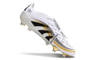 'CHUTEIRA ADIDAS PREDATOR 30 CAMPO