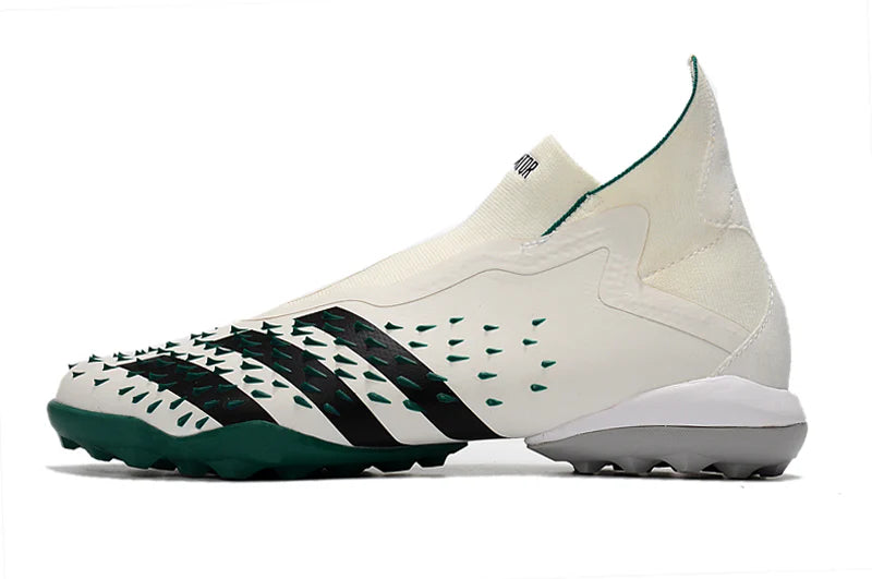 CHUTEIRA ADIDAS PREDATOR FREAK SOCIETY
