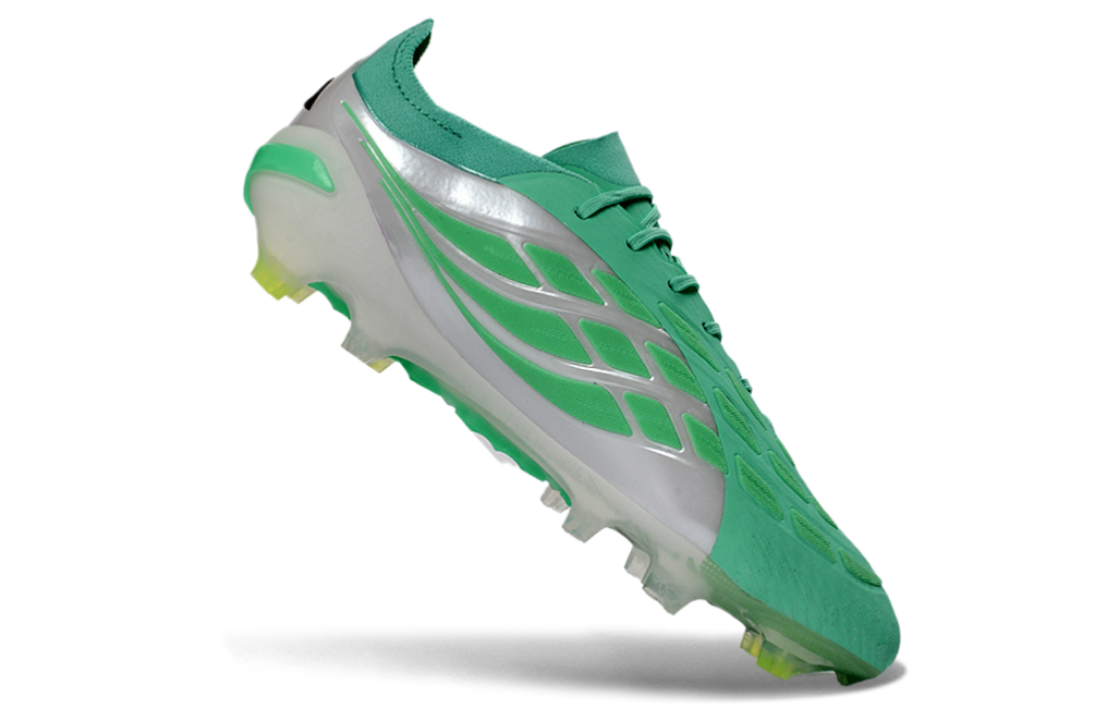 CHUTEIRA ADIDAS PREDATOR 26 CAMPO