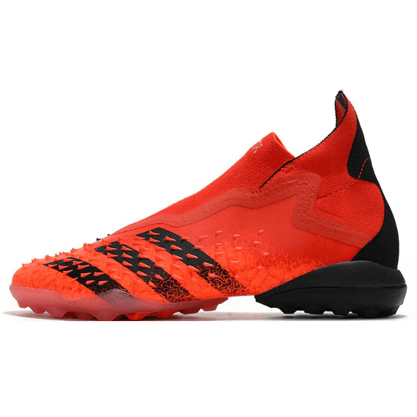 CHUTEIRA ADIDAS PREDATOR FREAK SOCIETY