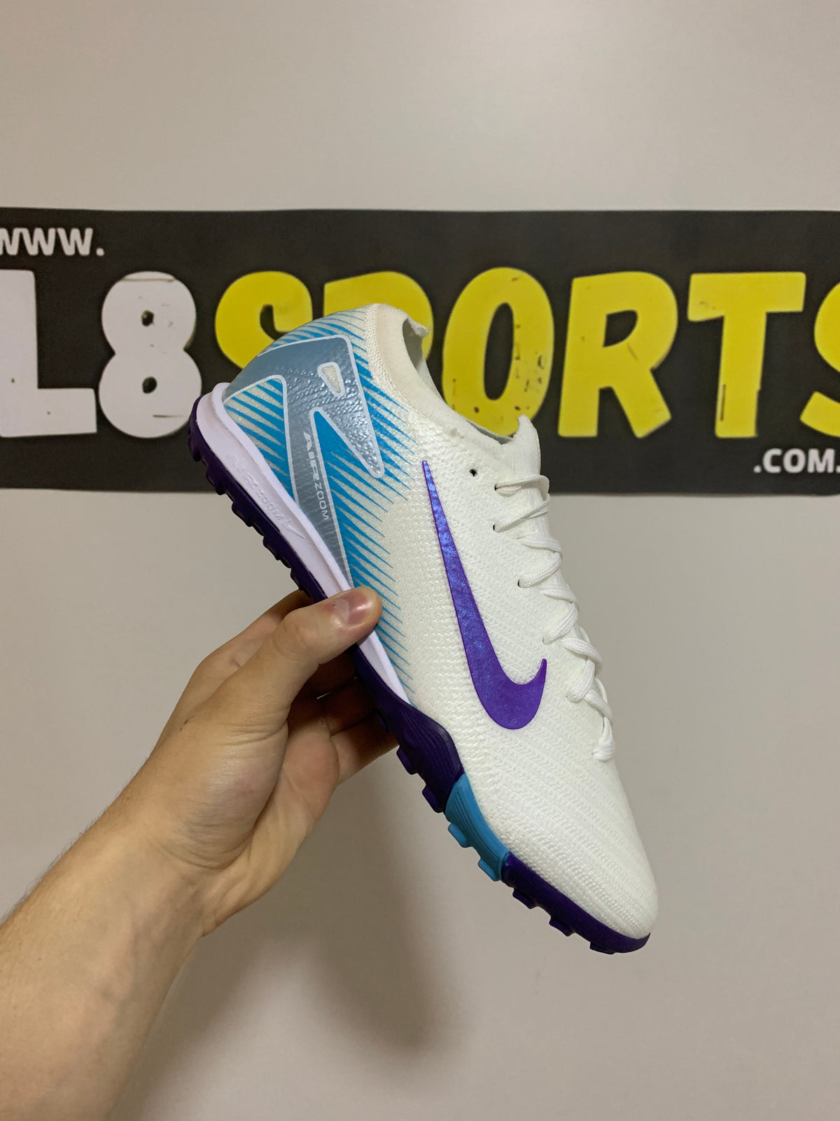 CHUTEIRA NIKE MERCURIAL VAPOR 16 SOCIETY (PRONTA ENTREGA)