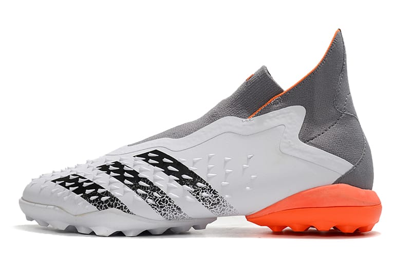 CHUTEIRA ADIDAS PREDATOR FREAK SOCIETY