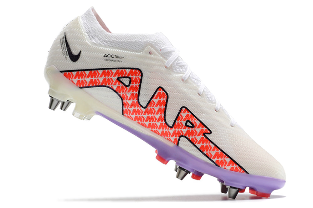 CHUTEIRA NIKE MERCURIAL VAPOR 15 TRAVA MISTA (removível)
